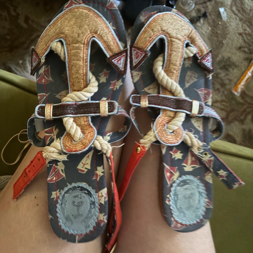 Women’s Rope Detail Sandals in Brown and Red